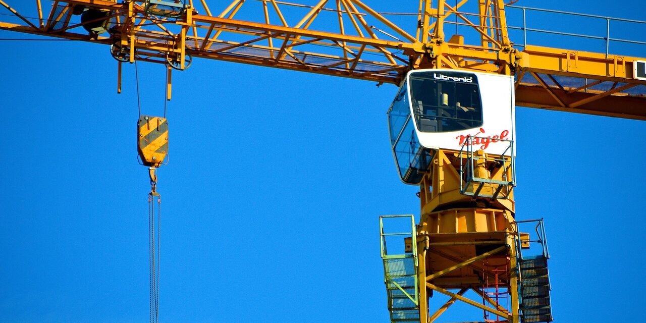 crane-house-1612154_1280